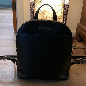 Michael kors black leather purse